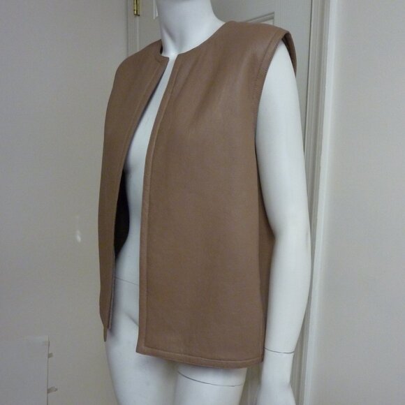 Theory Reversible Lamb Shearling Vest - Picture 6 of 11